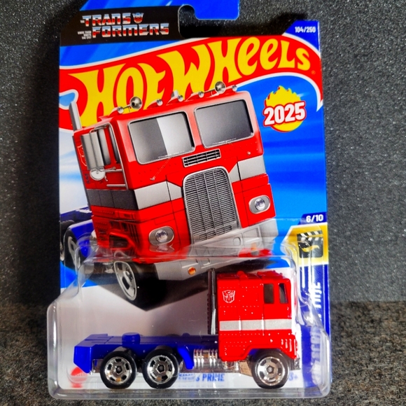 Hot Wheels Optimus Prime Transformers 2025 - New - Picture 1 of 1